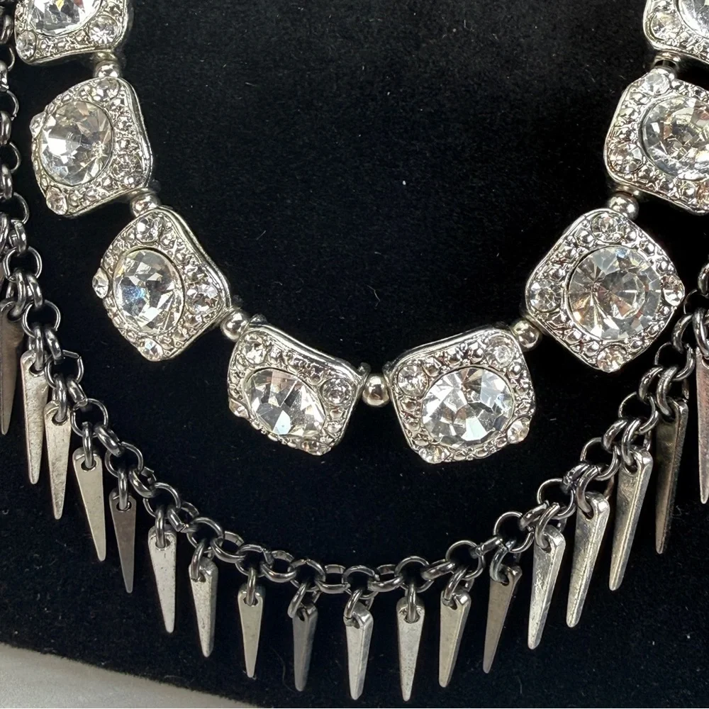 Interesting Silvertone bling costume statement necklace